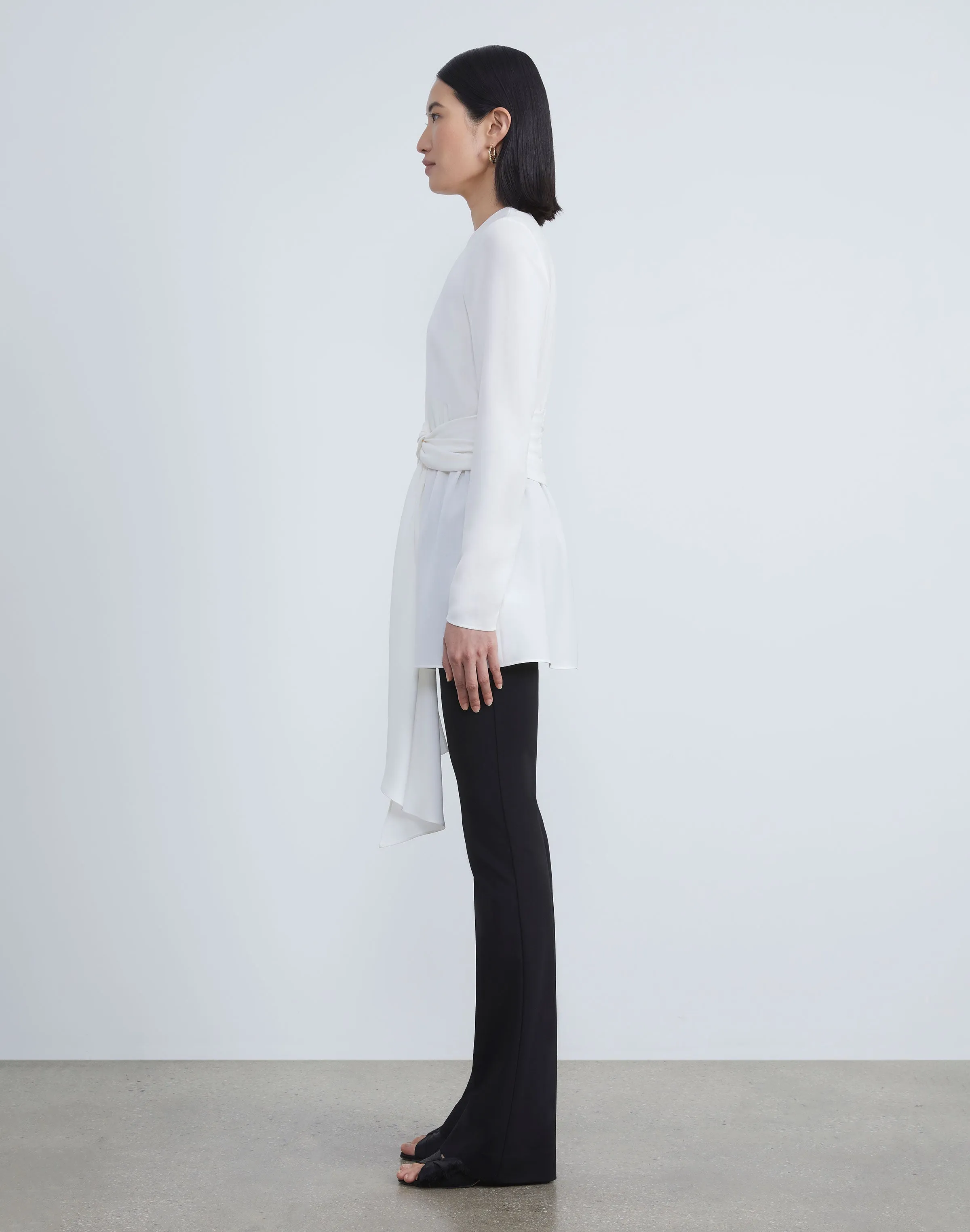Finesse Crepe Twisted Waist Blouse
