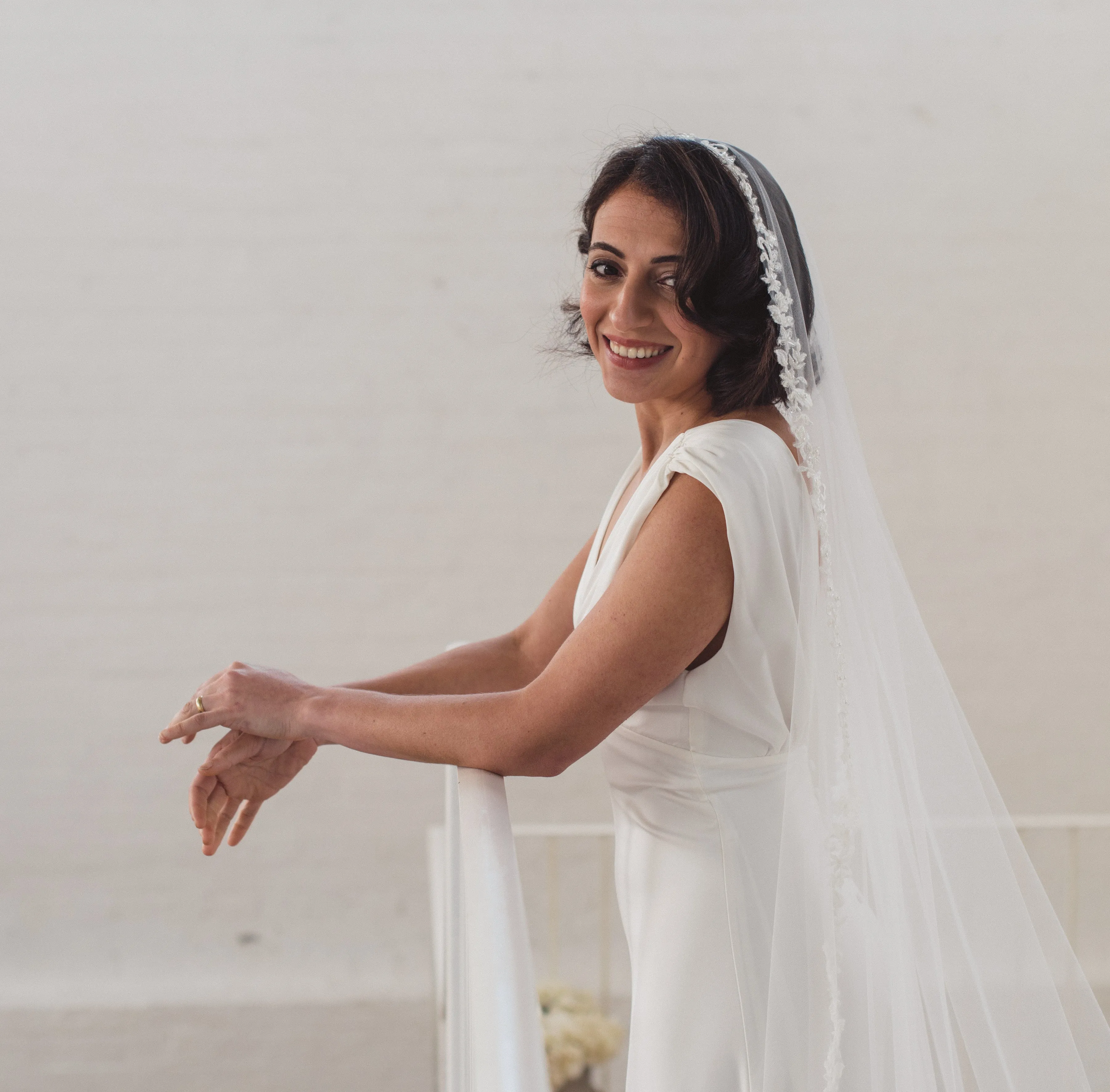 FLORA | Mantilla veil with narrow beaded lace edge